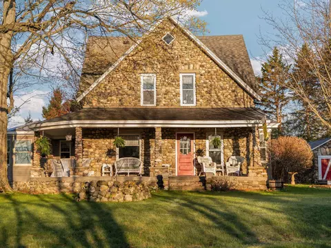 6758 Clam Lk, Bellaire, MI 49615