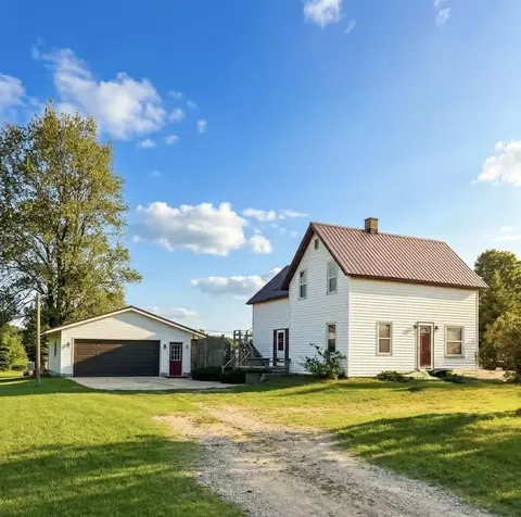 196 E Ctr, Kingsley, MI 49649
