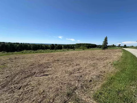 12 Foxview, Charlevoix, MI 49720 photo 4