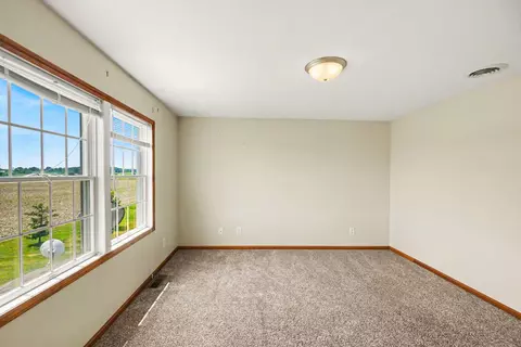 Bedroom - 4606 E Jordan, Mount Pleasant, MI 48858 photo 9 of 14