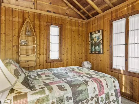Bedroom - 8604 Deadstream, Honor, MI 49640 photo 3 of 4