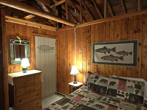 Bedroom - 8604 Deadstream, Honor, MI 49640 photo 4 of 4