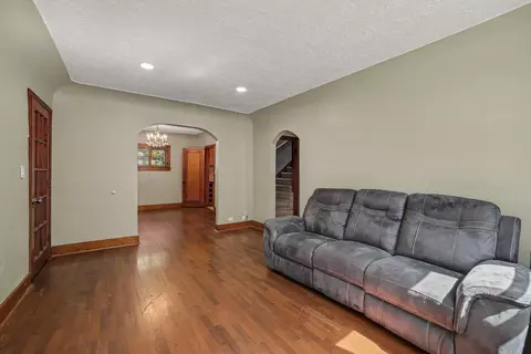 402 E May, Mount Pleasant, MI 48858 photo 3