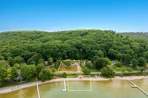 11207 Bluff, Traverse City, MI 49686