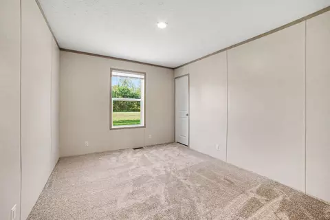 Bedroom - 4390 W Seaman, Ithaca, MI 48847 photo 2 of 3