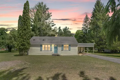 6422 Broadway, Lake City, MI 49651