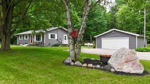 5190 S Vandecar, Mount Pleasant, MI 48858
