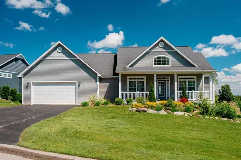 2542 W Crown #3 : 3, Traverse City, MI 49685