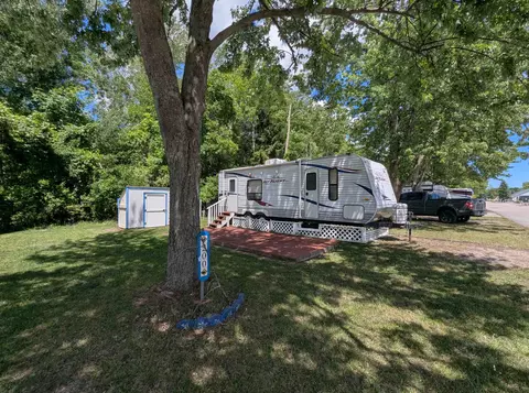 831 S Main UNIT 200, Au Gres, MI 48703 photo 4