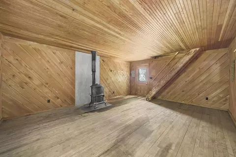 Living - 2747 S Good Hbr, Cedar, MI 49621 photo 8 of 9