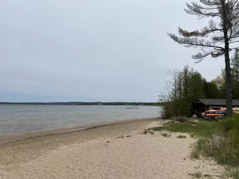 00 Robins, Charlevoix, MI 49720 photo 9