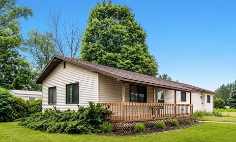 5250 W Mobile, Traverse City, MI 49685
