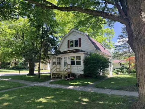 524 N Kinney, Mount Pleasant, MI 48858