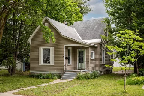 118 N Oak, Traverse City, MI 49684