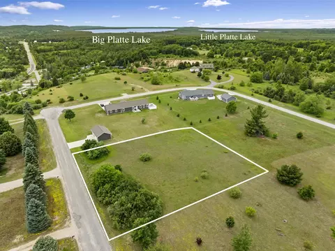 0 Scenic, Honor, MI 49640