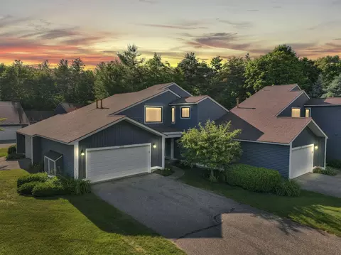 155 N Shore Dr W, Cadillac, MI 49601