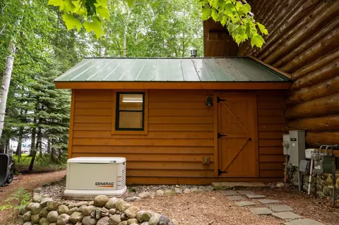 Exterior - 2095 Middle Hvn, Gladwin, MI 48624 photo 13 of 27