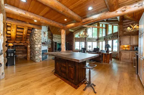 Kitchen - 2095 Middle Hvn, Gladwin, MI 48624 photo 6 of 6