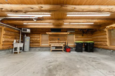 Exterior - 2095 Middle Hvn, Gladwin, MI 48624 photo 7 of 27