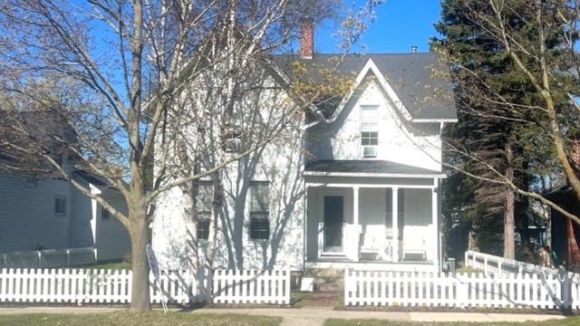 705 State, Charlevoix, MI 49720