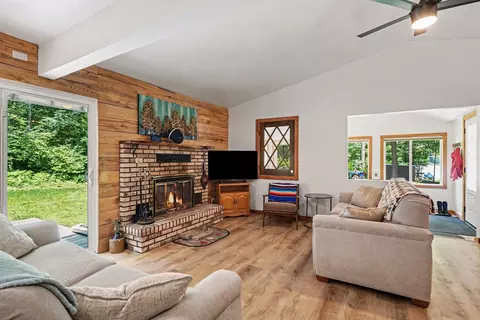 Living - 7692 Lakeview, Harrison, MI 48625 photo 2 of 2