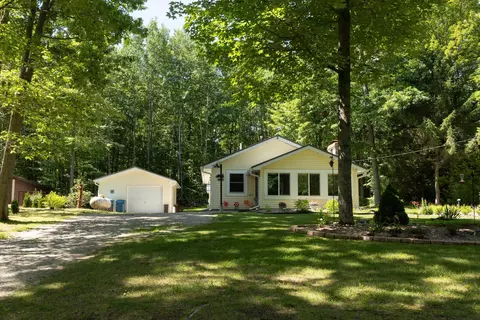 7692 Lakeview, Harrison, MI 48625