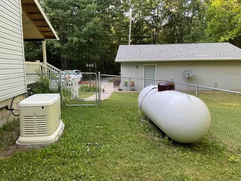 Exterior - 3300 E Arnold Lk, Harrison, MI 48625 photo 14 of 31