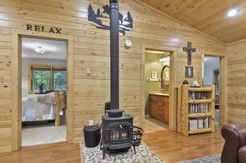 Entry Way - 10694 N Mac, Irons, MI 49644 photo 1 of 2