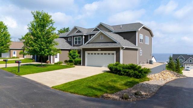 4876 W Houghton Lk, Houghton Lake, MI 48629