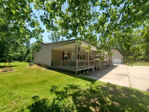965 Saganing, Bentley, MI 48613