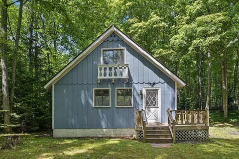19048 Birch Vw, Lake Ann, MI 49650