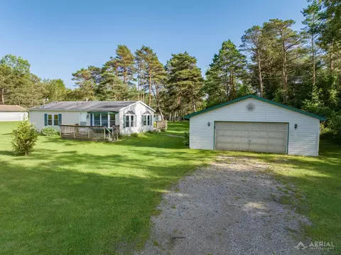 2882 School, Alger, MI 48610