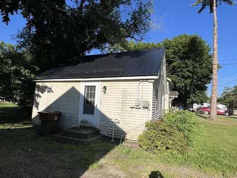 106 Webster, Ithaca, MI 48847 photo 4