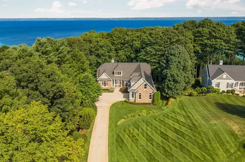 3981 Smokey Rdg, Traverse City, MI 49686