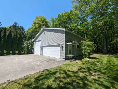 Exterior - 387 N Huron #LOT : 36, Au Gres, MI 48703 photo 5 of 12
