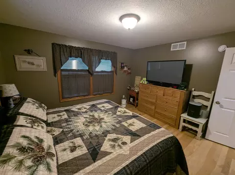Bedroom - 387 N Huron #LOT : 36, Au Gres, MI 48703 photo 3 of 7