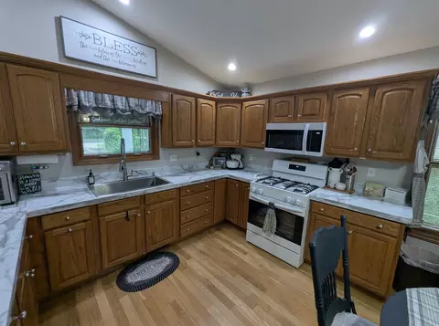 Kitchen - 387 N Huron #LOT : 36, Au Gres, MI 48703 photo 5 of 8