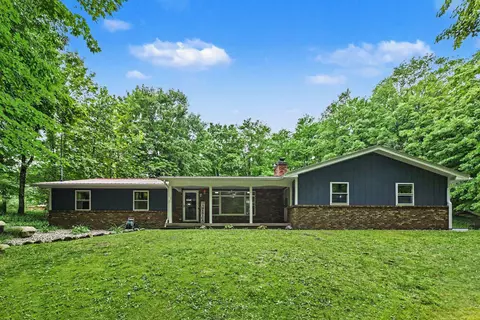 5661 NW Nw Way, Rapid City, MI 49676