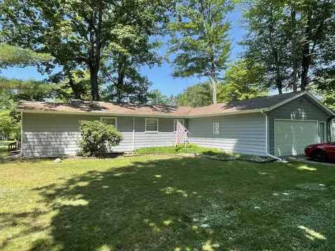 330 N Henderson Lk, Lupton, MI 48635 photo 2