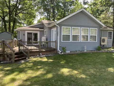 330 N Henderson Lk, Lupton, MI 48635 photo 4