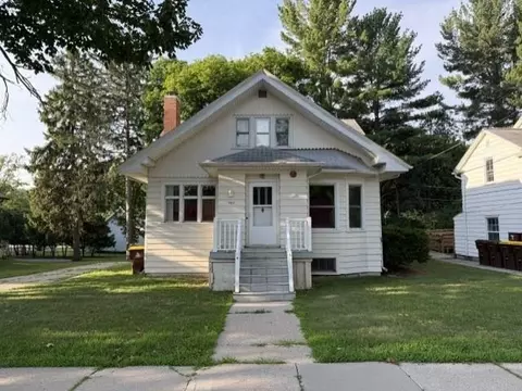 707 W W Ctr, Alma, MI 48801