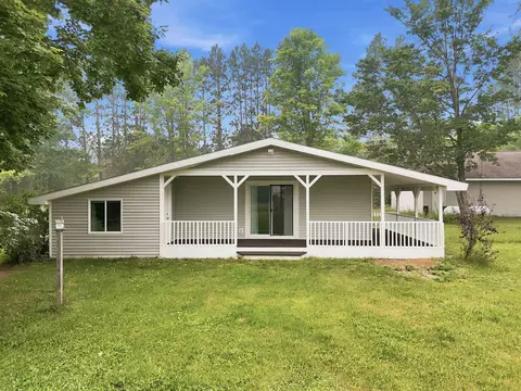 2531 S 33 12, Cadillac, MI 49601