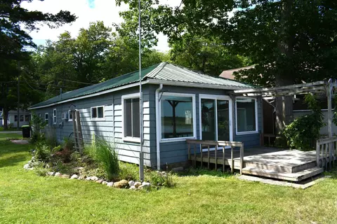 117 Warren, East Tawas, MI 48730