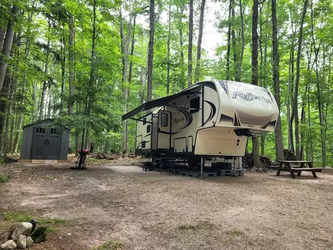 257 W W Frst, Leroy, MI 49655
