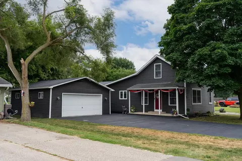 522 N 2nd, Shepherd, MI 48883 photo 1