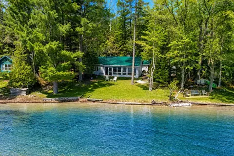 4658 Lakeview, Interlochen, MI 49643