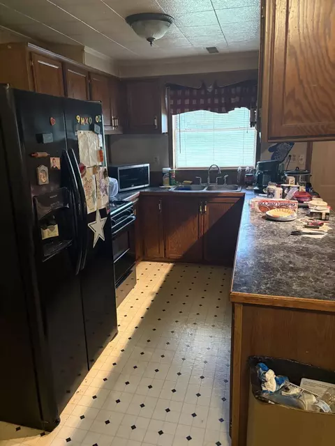 Kitchen - 3988 W Isabella, Shepherd, MI 48883 photo 3 of 3
