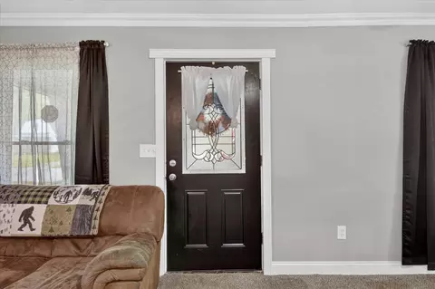 111 Penrith, Alma, MI 48801 photo 8