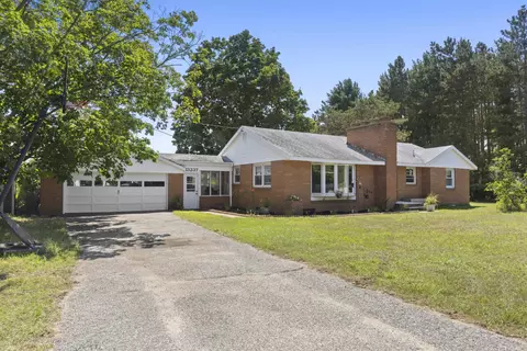 13237 Honor, Beulah, MI 49617
