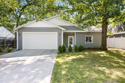 939 Grant, Traverse City, MI 49686